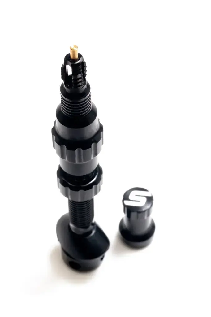 VALVULA TUBELESS EXO-CORE DE STAN'S.webp